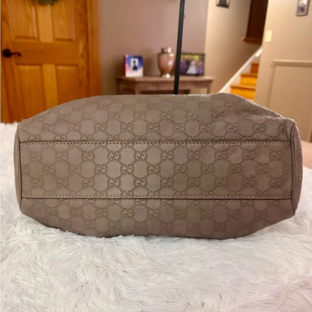 Gucci Gray / Taupe Monogram Pleated Hobo with Gold Hardware - Picture 10 of 14